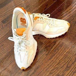 New Balance 327